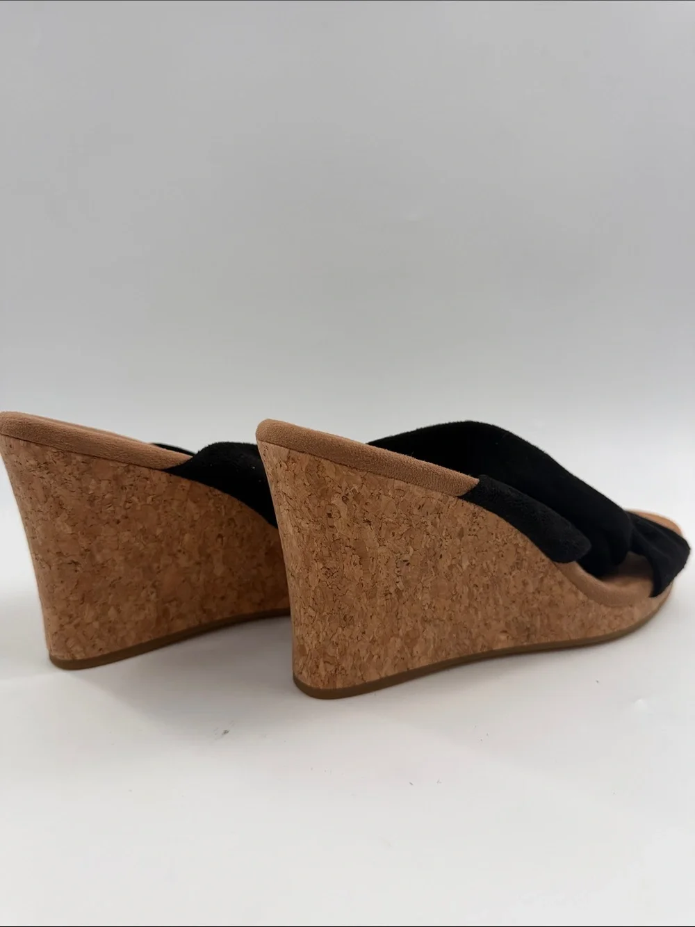 NWT TOMS Women's Serena Microfiber Knotted Strap Cork Wedge Sandal Women's 7.5